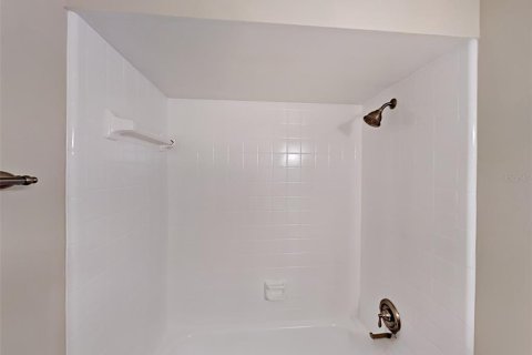 House in Orlando, Florida 4 bedrooms, 97.55 sq.m. № 1765553 - photo 7
