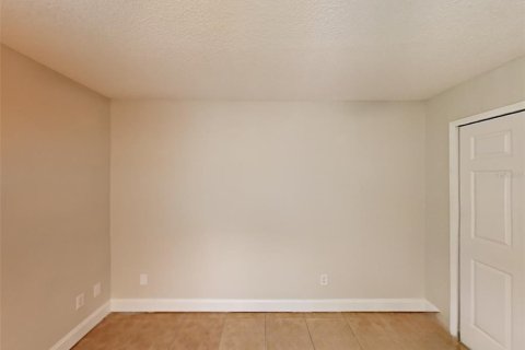 House in Orlando, Florida 4 bedrooms, 97.55 sq.m. № 1765553 - photo 9