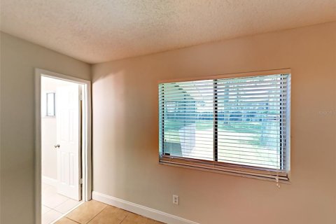 House in Orlando, Florida 4 bedrooms, 97.55 sq.m. № 1765553 - photo 12