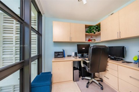 Condominio en venta en Key Biscayne, Florida, 2 dormitorios, 165.55 m2 № 1981903 - foto 16