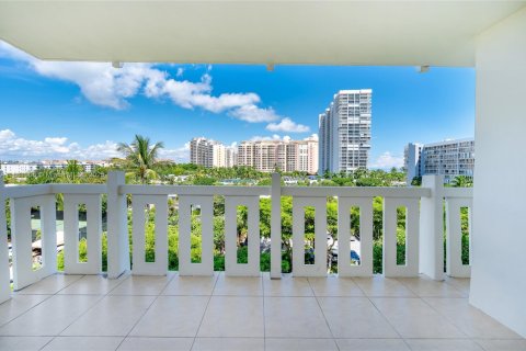 Condominio en venta en Key Biscayne, Florida, 2 dormitorios, 165.55 m2 № 1981903 - foto 17