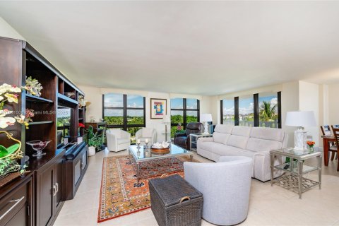 Condominio en venta en Key Biscayne, Florida, 2 dormitorios, 165.55 m2 № 1981903 - foto 7