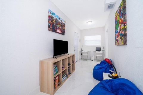 House in Orlando, Florida 3 bedrooms, 125.51 sq.m. № 2233820 - photo 25