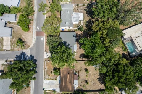 House in Orlando, Florida 3 bedrooms, 125.51 sq.m. № 2233820 - photo 29