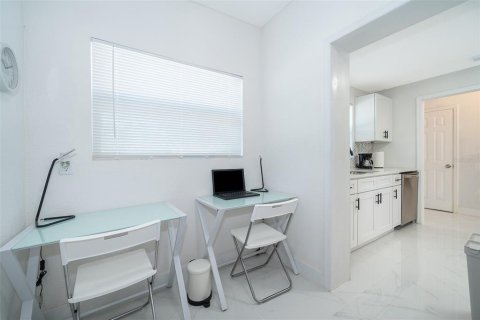 House in Orlando, Florida 3 bedrooms, 125.51 sq.m. № 2233820 - photo 22