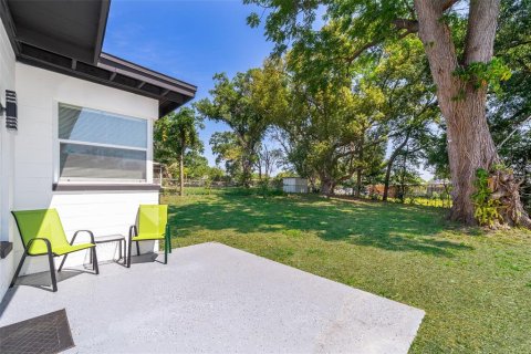 House in Orlando, Florida 3 bedrooms, 125.51 sq.m. № 2233820 - photo 28