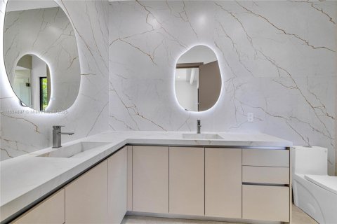 Townhouse in Fort Lauderdale, Florida 3 bedrooms, 233.09 sq.m. № 1794402 - photo 19