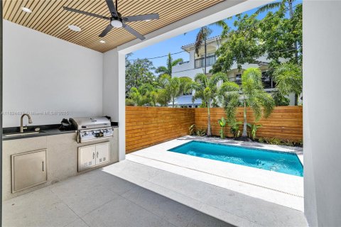 Townhouse in Fort Lauderdale, Florida 3 bedrooms, 233.09 sq.m. № 1794402 - photo 7