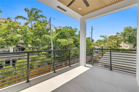 Townhouse in Fort Lauderdale, Florida 3 bedrooms, 233.09 sq.m. № 1794402 - photo 17