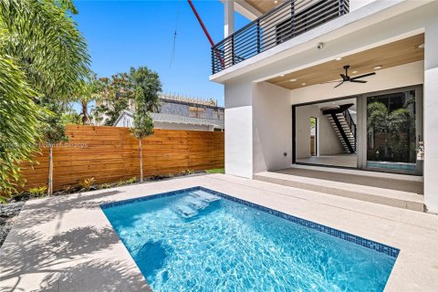Townhouse in Fort Lauderdale, Florida 3 bedrooms, 233.09 sq.m. № 1794402 - photo 8
