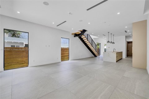 Townhouse in Fort Lauderdale, Florida 3 bedrooms, 233.09 sq.m. № 1794402 - photo 5