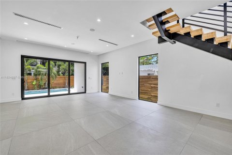 Townhouse in Fort Lauderdale, Florida 3 bedrooms, 233.09 sq.m. № 1794402 - photo 4