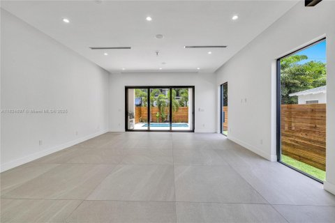 Townhouse in Fort Lauderdale, Florida 3 bedrooms, 233.09 sq.m. № 1794402 - photo 6
