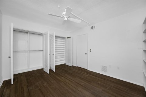 Condominio en venta en Largo, Florida, 2 dormitorios, 142.51 m2 № 2354506 - foto 27