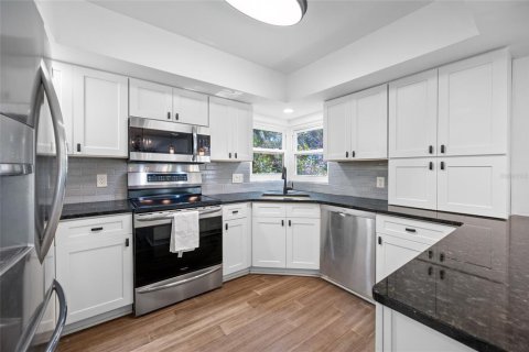 Condominio en venta en Largo, Florida, 2 dormitorios, 142.51 m2 № 2354506 - foto 20