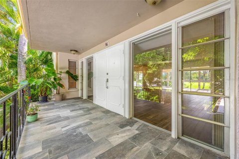 Condominio en venta en Largo, Florida, 2 dormitorios, 142.51 m2 № 2354506 - foto 4