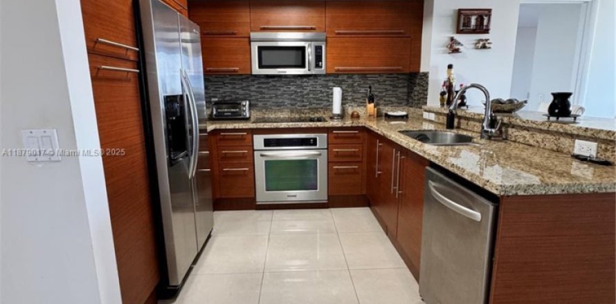 Condo in Sunrise, Florida, 2 bedrooms  № 1927711
