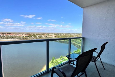 Condo in Sunrise, Florida, 2 bedrooms  № 1927711 - photo 29