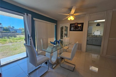 Casa en venta en Port Charlotte, Florida, 3 dormitorios, 114.92 m2 № 1547810 - foto 12