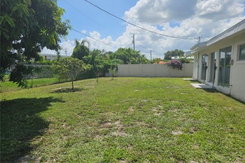 Casa en venta en Port Charlotte, Florida, 3 dormitorios, 114.92 m2 № 1547810 - foto 23