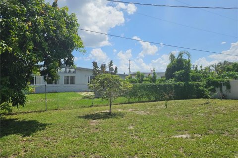Casa en venta en Port Charlotte, Florida, 3 dormitorios, 114.92 m2 № 1547810 - foto 25