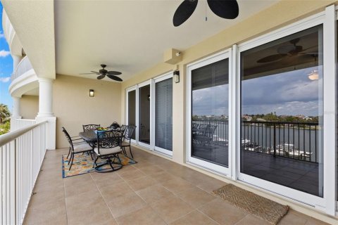 Condominio en venta en Saint Pete Beach, Florida, 3 dormitorios, 206.61 m2 № 1813238 - foto 9