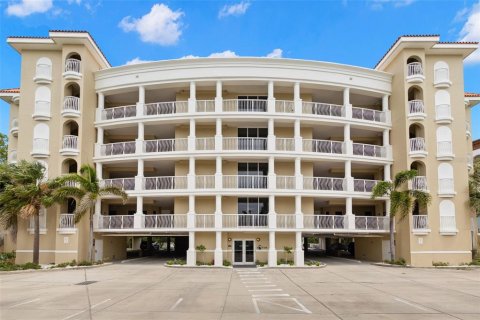 Condominio en venta en Saint Pete Beach, Florida, 3 dormitorios, 206.61 m2 № 1813238 - foto 2