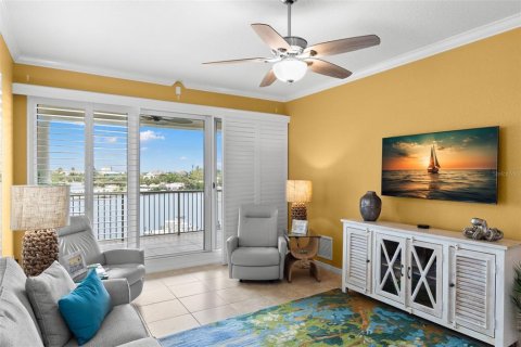 Condominio en venta en Saint Pete Beach, Florida, 3 dormitorios, 206.61 m2 № 1813238 - foto 18