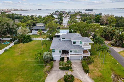 Купить виллу или дом в Палм-Харбор, Флорида 11 комнат, 308.62м2, № 1724018 - фото 1