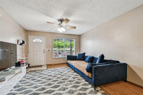 Touwnhouse à vendre à Tampa, Floride: 2 chambres, 119.66 m2 № 1903645 - photo 7