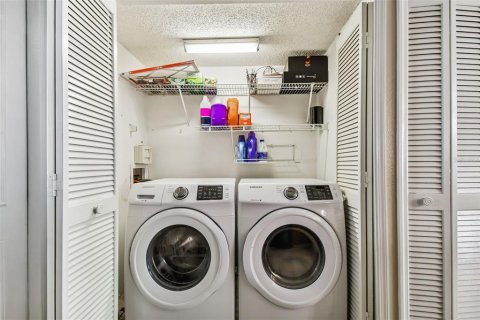 Touwnhouse à vendre à Tampa, Floride: 2 chambres, 119.66 m2 № 1903645 - photo 20