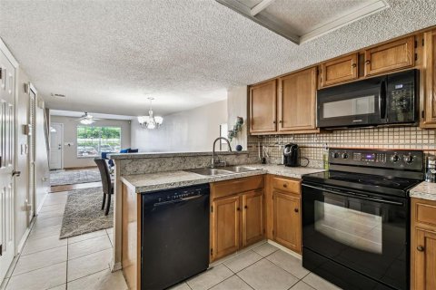 Touwnhouse à vendre à Tampa, Floride: 2 chambres, 119.66 m2 № 1903645 - photo 17