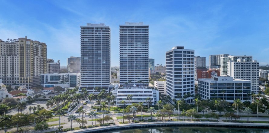 Condo in West Palm Beach, Florida, 3 bedrooms  № 959238
