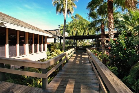 Condo in Sarasota, Florida, 1 bedroom № 2204502 - photo 29