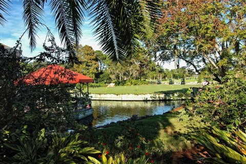 Condo in Sarasota, Florida, 1 bedroom № 2204502 - photo 30