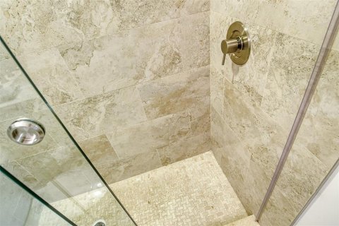 Condo in Sarasota, Florida, 1 bedroom № 2204502 - photo 16