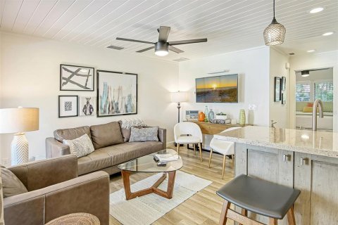 Condo in Sarasota, Florida, 1 bedroom № 2204502 - photo 5