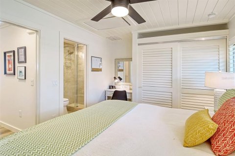 Condo in Sarasota, Florida, 1 bedroom № 2204502 - photo 14