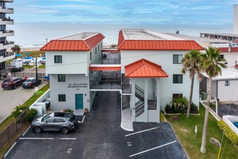 Condo in Daytona Beach, Florida, 2 bedrooms  № 2221945