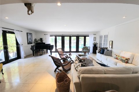 Casa en venta en Miami Beach, Florida, 3 dormitorios, 258.45 m2 № 1957003 - foto 8