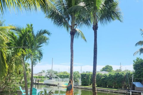 Casa en venta en Miami Beach, Florida, 3 dormitorios, 258.45 m2 № 1957003 - foto 6