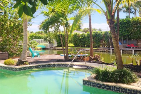 Casa en venta en Miami Beach, Florida, 3 dormitorios, 258.45 m2 № 1957003 - foto 1