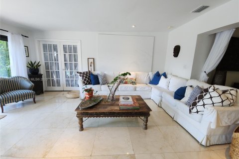 Casa en venta en Miami Beach, Florida, 3 dormitorios, 258.45 m2 № 1957003 - foto 20