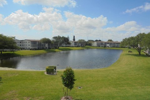 Condo in Boca Raton, Florida, 2 bedrooms  № 1962018 - photo 9