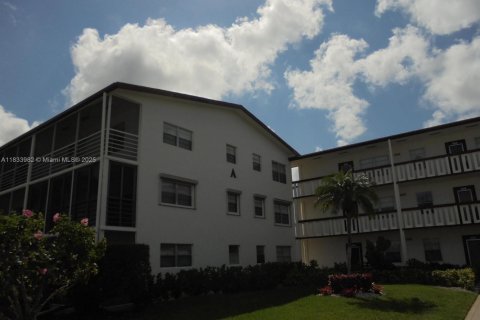 Condo in Boca Raton, Florida, 2 bedrooms  № 1962018 - photo 10