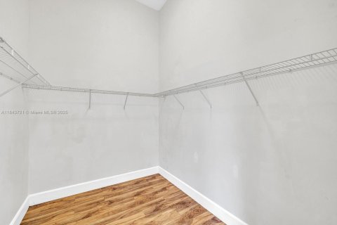 Copropriété à vendre à Miami, Floride: 2 chambres, 92.62 m2 № 1841198 - photo 11