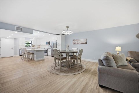 Condo in Jupiter, Florida, 2 bedrooms  № 2399635 - photo 7