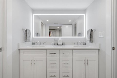 Condo in Jupiter, Florida, 2 bedrooms  № 2399635 - photo 15