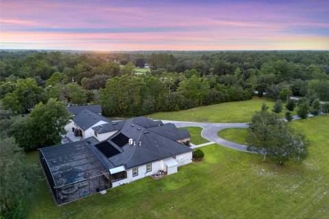 House in Sanford, Florida 4 bedrooms, 371.14 sq.m. № 1870884 - photo 11
