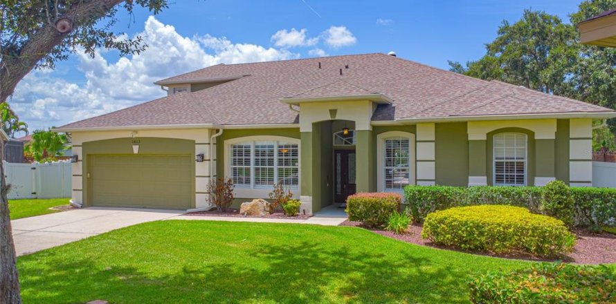 House in Ocoee, Florida 5 bedrooms, 252.04 sq.m. № 1870315